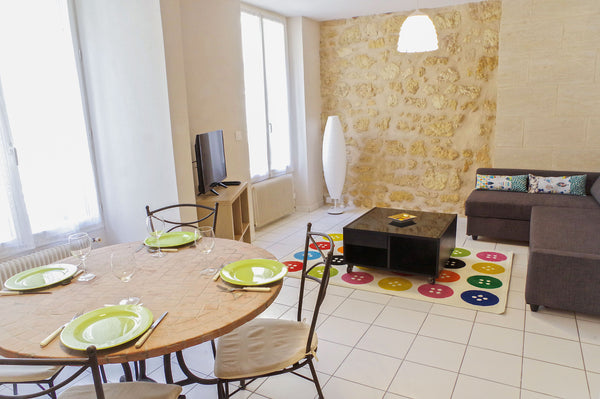 Appartement 1 chambre, 50 m2, en plein coeur du fantastique quartier des Chartro Bordeaux, France La Rotonde - 50m² au coeur des Chartrons Entire rental unit vacation rental 21493179