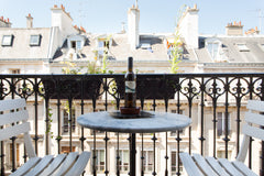 Nice duplex apartment of 70m² with balcony. It is located in the indian area, li Paris, France Lovely hollidays in Paris Entire rental unit vacation rental 13721577