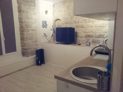 Hello<br /><br />I propose you my lovely and quiet  studio (16 m2)for summer at  Saint-Julien-en-Genevois, France Well-equipped studio at Montmartre Entire rental unit vacation rental 6161746