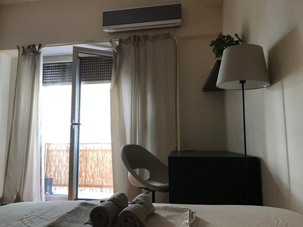 A modern 1 bedroom, 2nd floor apartment with a private balcony, in the very hear London, England, United Kingdom Modern apartment in the heart of Athens Entire condo vacation rental 50187235