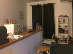 Appart de 35m2 au coeur de la Presqu'île. A pied, il est à :<br />- 5min de la p Dompierre-sur-Besbre, France Chambre privée en centre ville Private room in rental unit vacation rental 21766717