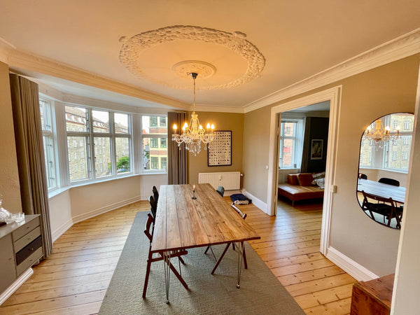 Stor lejlighed på 90 m2. Beliggende centralt i den gamle del af Islands Brygge,   Stor lys lejlighed på Islands brygge Entire condo vacation rental 667292044273801416