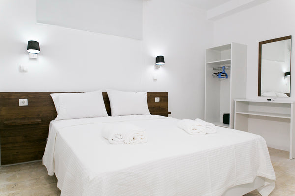 Kissamia Rooms are located only 20m from Kissamos 'Telonio' promenade.<br />Semi Kissamos, Greece Basement Room_NO Balcony+Private BR_Near Nightlife Room in hostel vacation rental 14667662