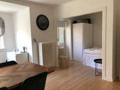 Nyd det simple liv i denne fredelige og centralt beliggende bolig. Copenhagen, Denmark Skøn og lys lejlighed tæt på by og strand. Entire condo vacation rental 624018251364001687