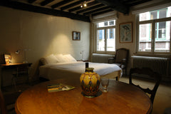 Self-contained unit in old house in Patershol in the city centre:<br />room with Ghent, Belgium Authentic charm in medieval quarter Private room in home vacation rental 9024440
