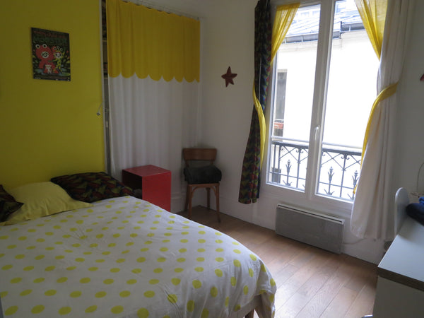 Dans un appartement typiquement parisien, venez chez nous en occupant une chambr Paris, France Chambre double appartement familial Private room in rental unit vacation rental 10475056