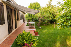 A la porte du Médoc sur la route des châteaux. A une demi-heure de la plage.<br  Le Pian-Médoc, France Superbe T2 dans quartier tranquille Entire home vacation rental 23661142