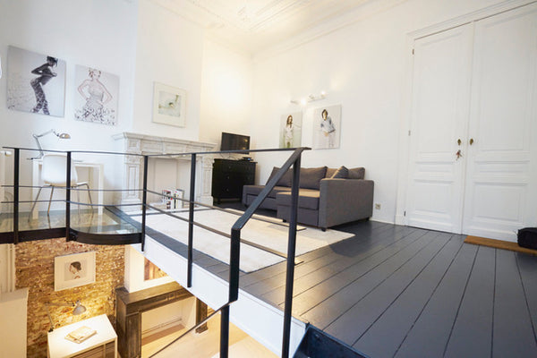 Charmant appartement très lumineux, en mezzanine, situé en plein coeur d'Ixelles Linkebeek, Belgium Appartement chaleureux et super bien situé Entire rental unit vacation rental 42786570