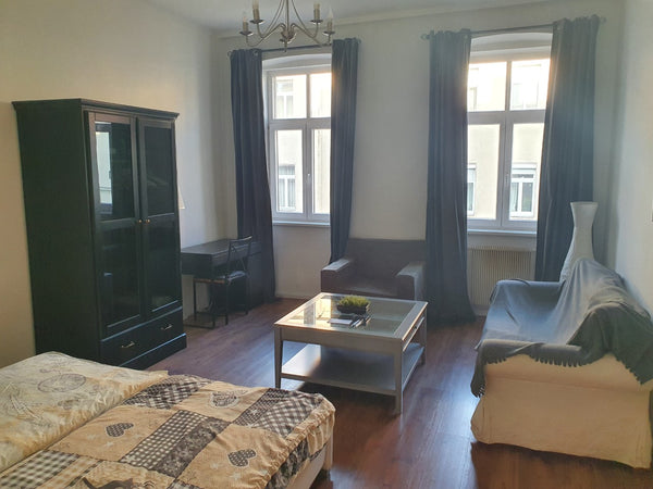 Genieße das einfache Leben in dieser ruhigen und zentral gelegenen Unterkunft.<b  Beautiful and spacious Apartment near the center Entire rental unit vacation rental 693966397018997836