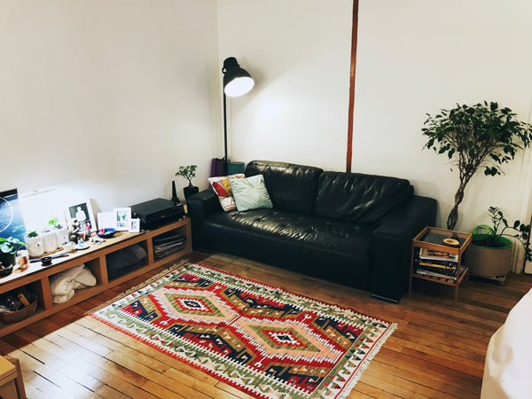 Cozy and quiet 1 bedroom apartment, perfect for single or duo travelers!<br />2  Paris, France Cozy and quiet 1 bedroom apartment Entire rental unit vacation rental 21887641