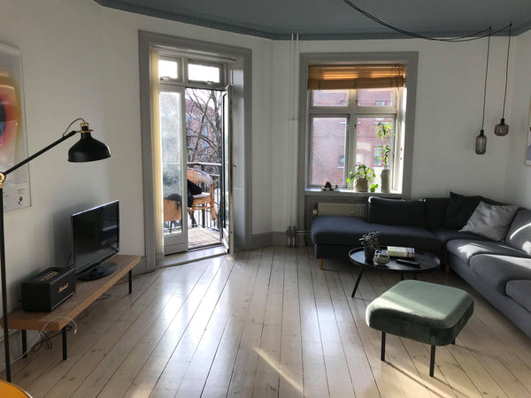 84 squaremeters in Copenhagen, with balcony for sunny summer days. Nørrebro is a Copenhagen, Denmark Big and light apartment in Copenhagen Entire rental unit vacation rental 24746528