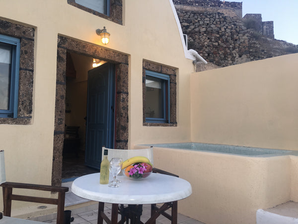 Typical Traditional House.<br />in the Centre of akrotiri .<br />A spacious livi Greece Private villa under the pre historic castle Entire home vacation rental 19695475