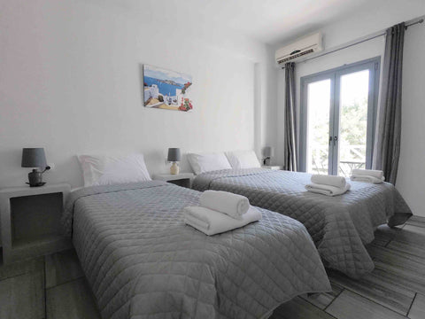 Our Studio is located in the centre of Perissa, 30 meters from the beach (the lo Greece 2 or 3 persons studio 30 meters from Perissa Beach Entire condo vacation rental 36729252