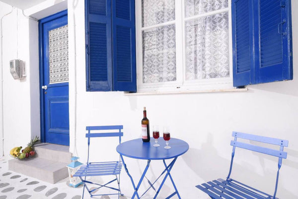 Old Town Traditional House<br />Located in the heart of Parikia's Old town and b Paros, Greece Old Town Traditional House Entire home vacation rental 40669724