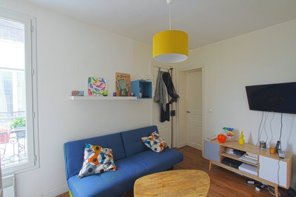 Joli Appartement parisien de 25 m2 situé dans une rue commerçante du quartier Ju Paris, France appartement 25 m2 - Paris 18 proche Montmartre Entire rental unit vacation rental 19677365