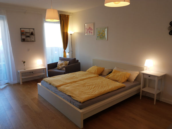 Die Wohnung ist seit Frühling 2021 völlig neu, liegt im 4 Stock mit Lift.<br />< Vienna, Austria Wunderbar gelegenes Studio Apartment mit Balkon Entire condo vacation rental 45199764