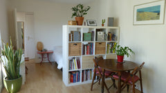 Mon studio est situé dans le charmant quartier de la mairie du 18e, plein de com Paris, France Joli studio près de Montmartre ! Entire rental unit vacation rental 8591991