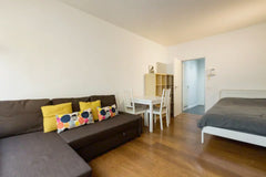 Appartement très bien situé et lumineux à coté de la prestigieuse avenue louise  Uccle, Belgium Appartement in Brussels Entire rental unit vacation rental 697791330543023213