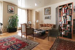 Notre appartement de 120m2 est situé en plein milieu de Paris, rue Rambuteau, da Paris, France Typique et luxueux en plein coeur ! Entire rental unit vacation rental 6761037