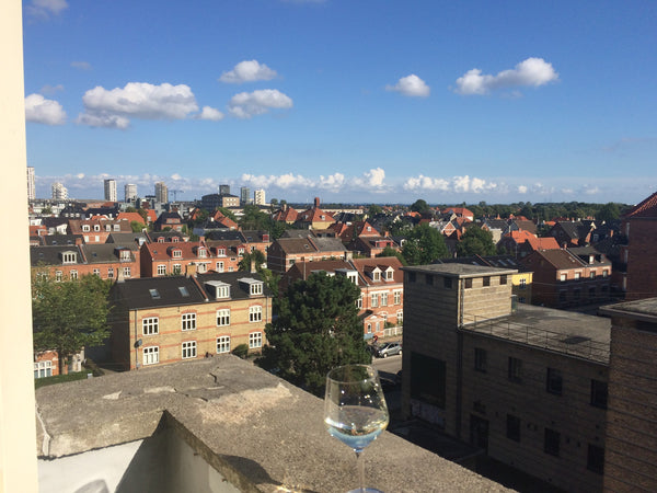 The  apartment is 10 min. from Kongens Nytorv and 15 min from the airport by met Copenhagen, Denmark Apartment - close to city center and airport Entire rental unit vacation rental 20794740