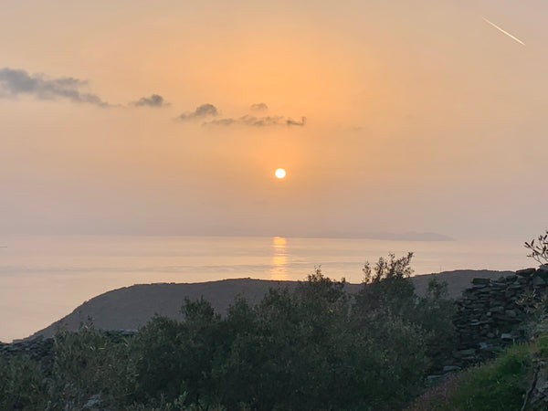 ANTIGONE FAMILY HOME is a traditional built flat within a secluded estate. The h  Antigone Majestic View family home in privacy Cycladic home vacation rental 17580270