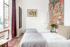 Pour la sécurité des voyageurs : nettoyage vapeur sèche et désinfection avec pro Paris, France Notre Dame Romantic's Air Conditioning Apartment Paris Latin Quarter La Sorbonne Entire rental unit vacation rental 21623366