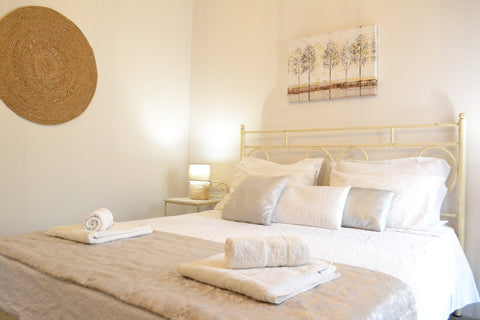 Ariadne is a spacious and fully renovated apartment. It's located in a quiet nei Heraklion, Greece Ariadne Longer Stay Central Apartment, Naxos Chora Entire rental unit vacation rental 18205898