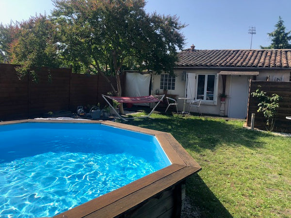 Profitez d'un logement élégant et central. A 5 arrêts de tram de la gare de Bord  Studio indépendant chez propriétaire Entire guesthouse vacation rental 52649842