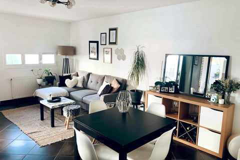 Appartement calme à Lyon 9ème avec un agréable balcon situé sur les quais de Saô Lyon, France Appartement avec balcon et parking Entire rental unit vacation rental 30142470