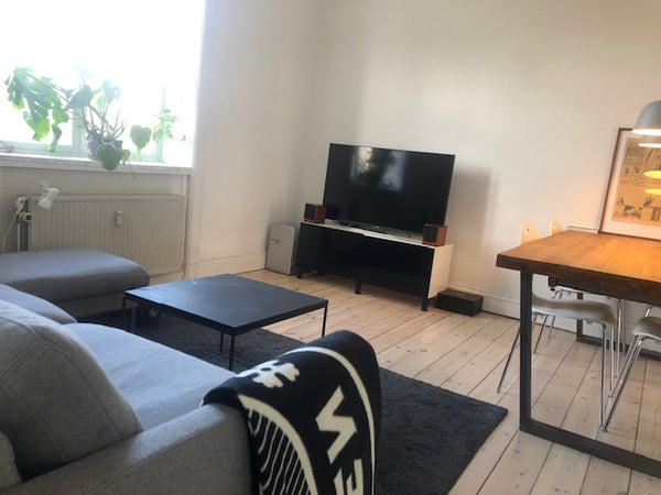 Relax in this calm and spacious apartment<br /><br />Just a 5-minute walk from V Solrød Strand, Denmark Beautiful 2-room condo in Copenhagen Entire condo vacation rental 51355824