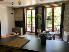 Calme et douceur de vivre au bord des quais de Saône dans cet appartement cosy d Lyon, France Lyon appartement vue sur Saône Entire condo vacation rental 50257983