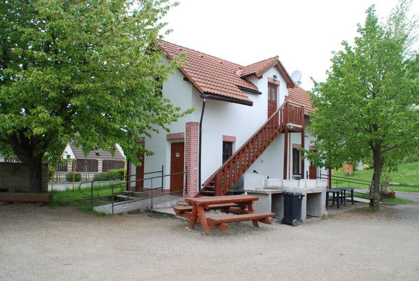 Dvoupokojový apartmán v podkroví se čtyřmi postelemi, vlastní koupelna, WC a pra  HONEY APARTMENT OŘECH, PRAGUE Entire loft vacation rental 21790234