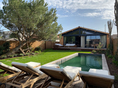 Oubliez vos soucis dans ce logement spacieux et serein. quartier de Cauderan à 1 Bordeaux, France Villa et dépendance avec piscine Entire villa vacation rental 620780718398632016