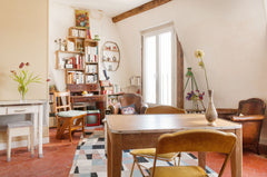 On the top floor, cute 3 roomed crossing apartment with an open view. Wake up wi Paris, France Lovely quiet and bright appartment Entire rental unit vacation rental 6920431