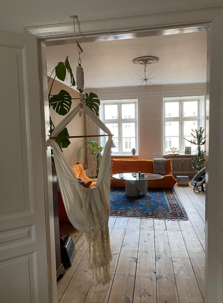 Family Friendly apartment central in Copenhagen. Good dining & sofa area. The ap Copenhagen, Denmark Family friendly apartment in central Copenhagen Entire rental unit vacation rental 44011041