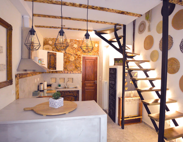 The House of EVENOS , is good for couples & single travellers .<br />There is on Athens, Greece Evenos Home /24h public transfer to airport & city Entire home vacation rental 52434125