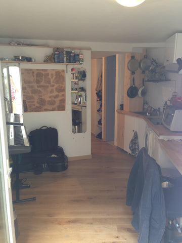 Appartement d'artiste en plein coeur du quartier de Belleville. 35m2.<br />Petit Saint-Denis, France Studio calme et spacieux au cœur de Belleville Entire rental unit vacation rental 20892078