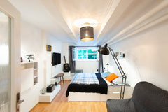 Cozy apartment close to marina in wider city center. Subway station is 1 min wal Prague, Czechia Centrum, metro, marina, coffee, HBO, Netflix :) Entire rental unit vacation rental 15255060
