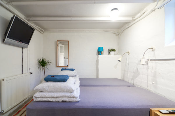 Cheap and basic accomodation with easy access to Copenhagen center by bus or tra Copenhagen, Denmark Cheap and cosy accomodation close to city centre Private room in rental unit vacation rental 30101131