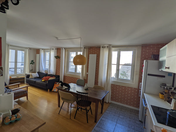 Charmant appartement de 3 pièces idéalement situé au pied du tram et au bord de  Paris, France Bel appartement Bordeaux centre Entire rental unit vacation rental 42020972