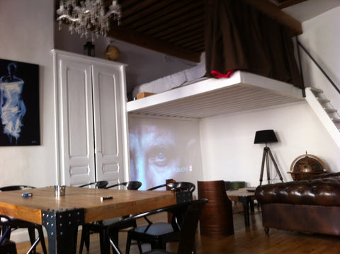 Apt typique canut, pierres apparentes, plafond à la française, hauteur sous plaf Lyon, France Canut typique pentes Croix rousse Entire rental unit vacation rental 9340829