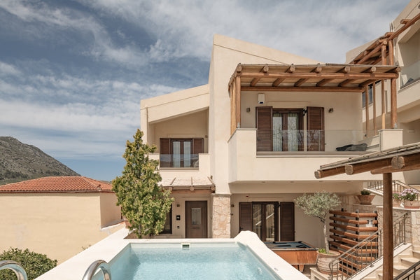 This villa comprises of 3 storeys, including 4 bedrooms and 3 bathrooms. It also Heraklion, Greece Manili Boutique Suites & Villas Entire villa vacation rental 3606743