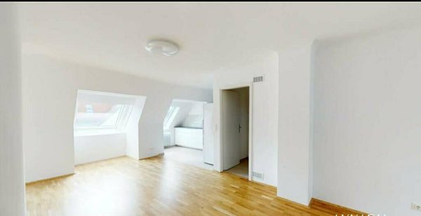 The newly renovated 3-room apartment with a living space of approx. 98 m² is on  Vienna, Austria New and clean 3 rooms flat exactly at the center Entire rental unit vacation rental 643944566847569708