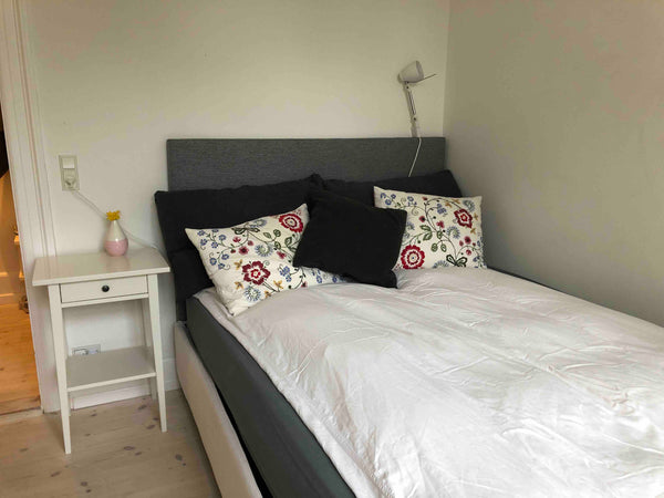 Our family will be happy to host you at our nice apartment in Central Copenhagen Copenhagen, Denmark Cozy room in central CPH with private bathroom 🤗 Private room in bed and breakfast vacation rental 51666301