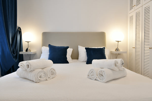 Live the authentic Athenian experience in a bright, and minimalist flat, situate Palaio Faliro, Greece Bright, minimalist flat in Plaka- near Acropolis Entire rental unit vacation rental 35870495