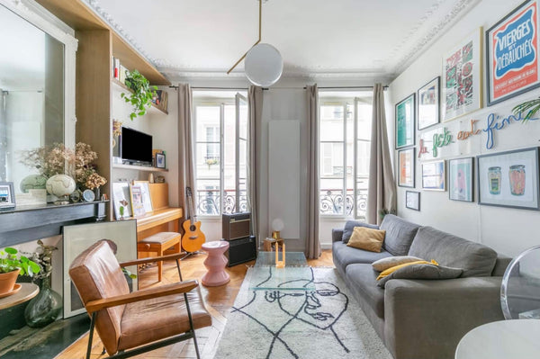 Venez profiter de la plus romantique des capitales dans un bel appartement rénov Paris, France Romantique et design au coeur de Paris. Entire rental unit vacation rental 17917231