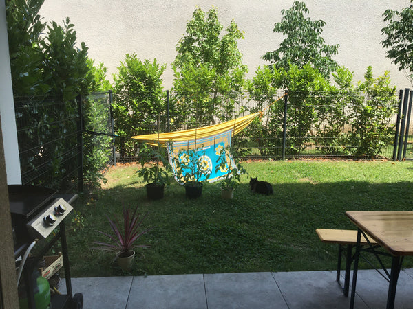 Appartement en rez-de-jardin sans vis à vis, à moins de 10min de la part Dieu et Les Avirons, Réunion T2 45m2 avec jardin privatif dans résidence calme Entire condo vacation rental 50669697