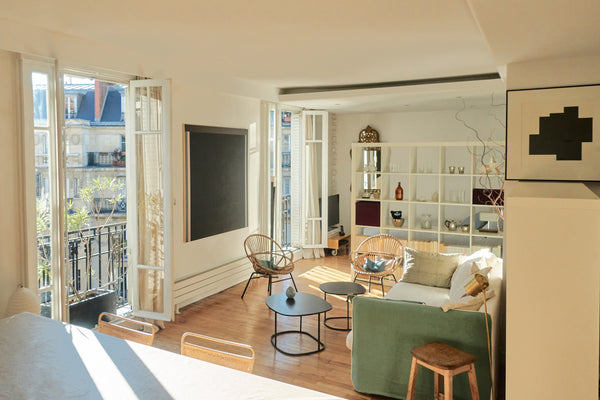 Sunny loft style flat 3 bedrooms, 90 sq meters, 6th floor with elevator, 5 mns w Paris, France Charming flat in Montmartre Entire rental unit vacation rental 8347065