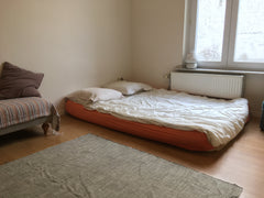 Détendez-vous dans cette petite chambre calme, ensoleillé et avec vue sur jardin Brussels, Belgium Jolie chambre dans collocation centre de Bruxelles Private room in rental unit vacation rental 543497626344712647