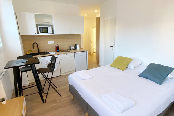 Bienvenue dans ce charmant studio  d'environ 25m2 tout neuf dans le 3ème arrondi Lyon, France Studio Cosy Lyon 3 proximité Grange-Blanche Entire rental unit vacation rental 757255923482530557